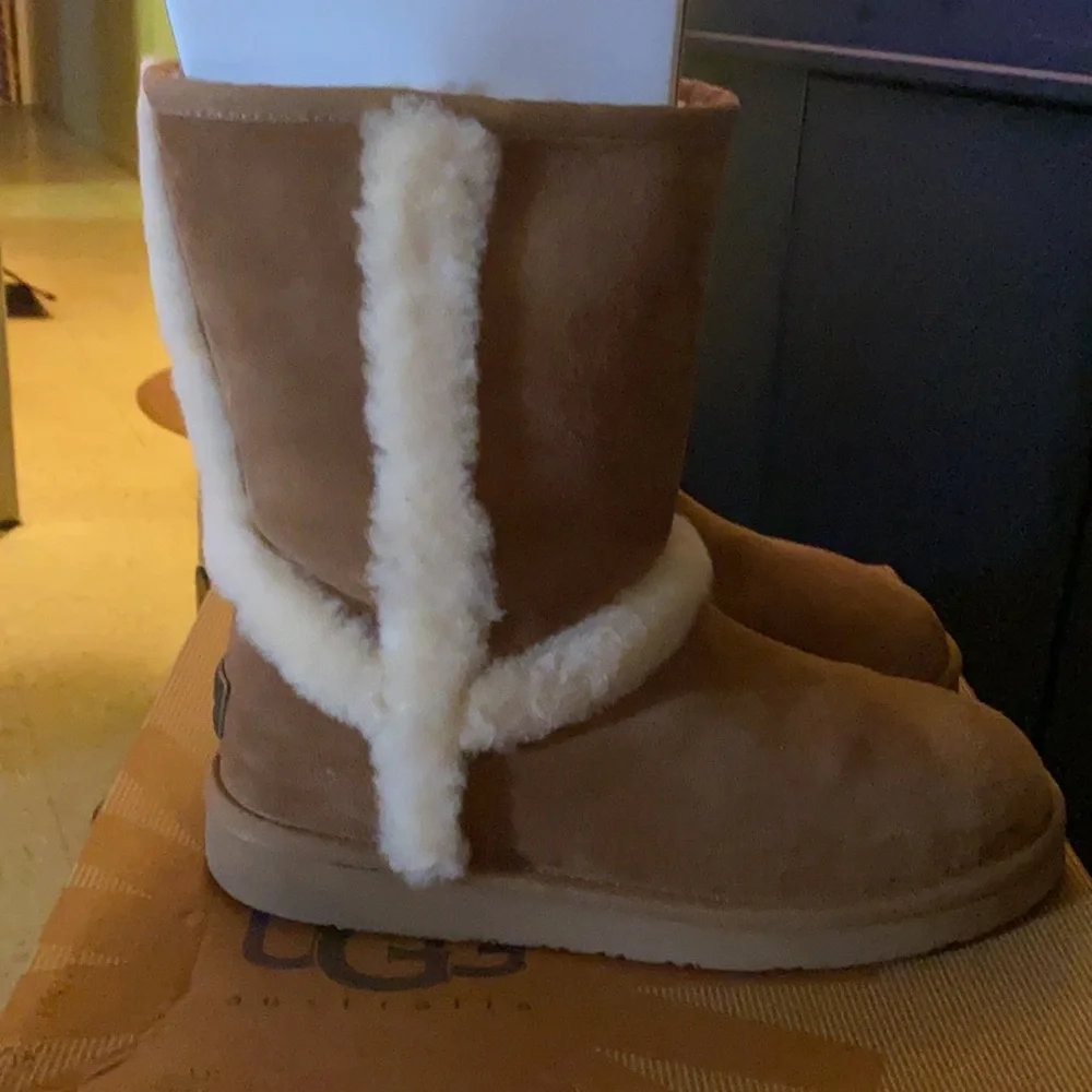 Women's ugg style CARTER in chestnut size 7 - Picture 3 of 4